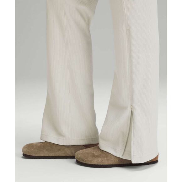 Lululemon Softstreme ribbed flare 10 - Picture 5 of 5
